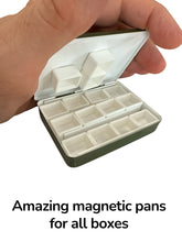 Load image into Gallery viewer, Artist travel Mini " Naked" whixkey painters palette Box
